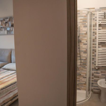 Lugaro Guest House Торино Екстериор снимка