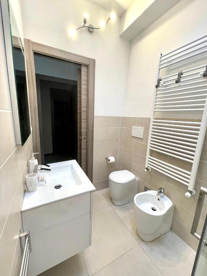 Lugaro Guest House Торино Екстериор снимка