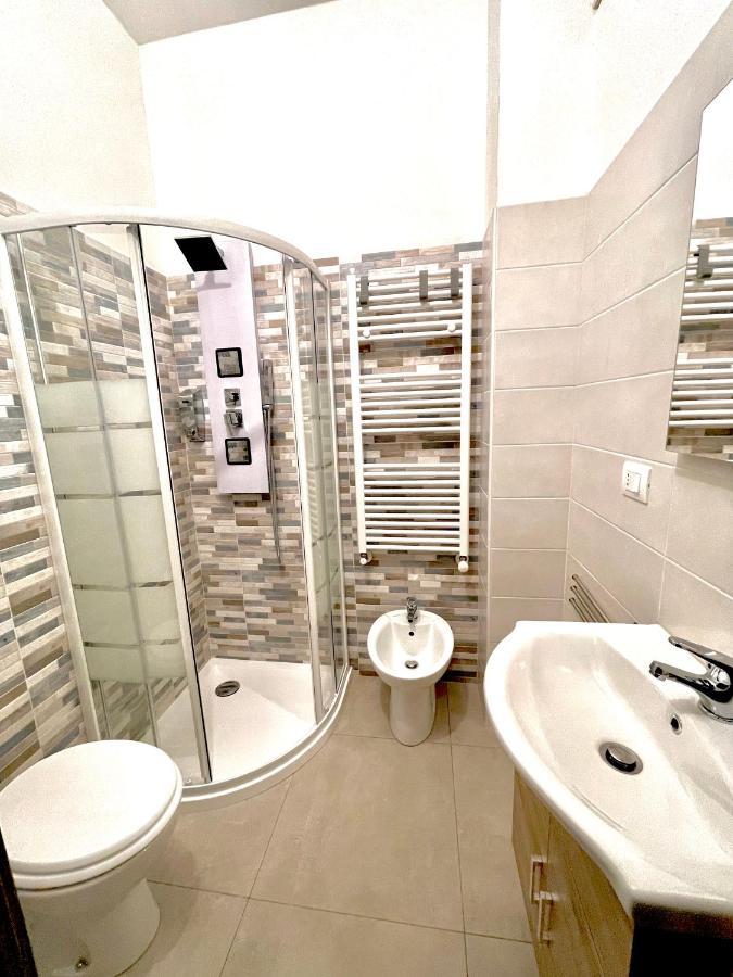 Lugaro Guest House Торино Екстериор снимка