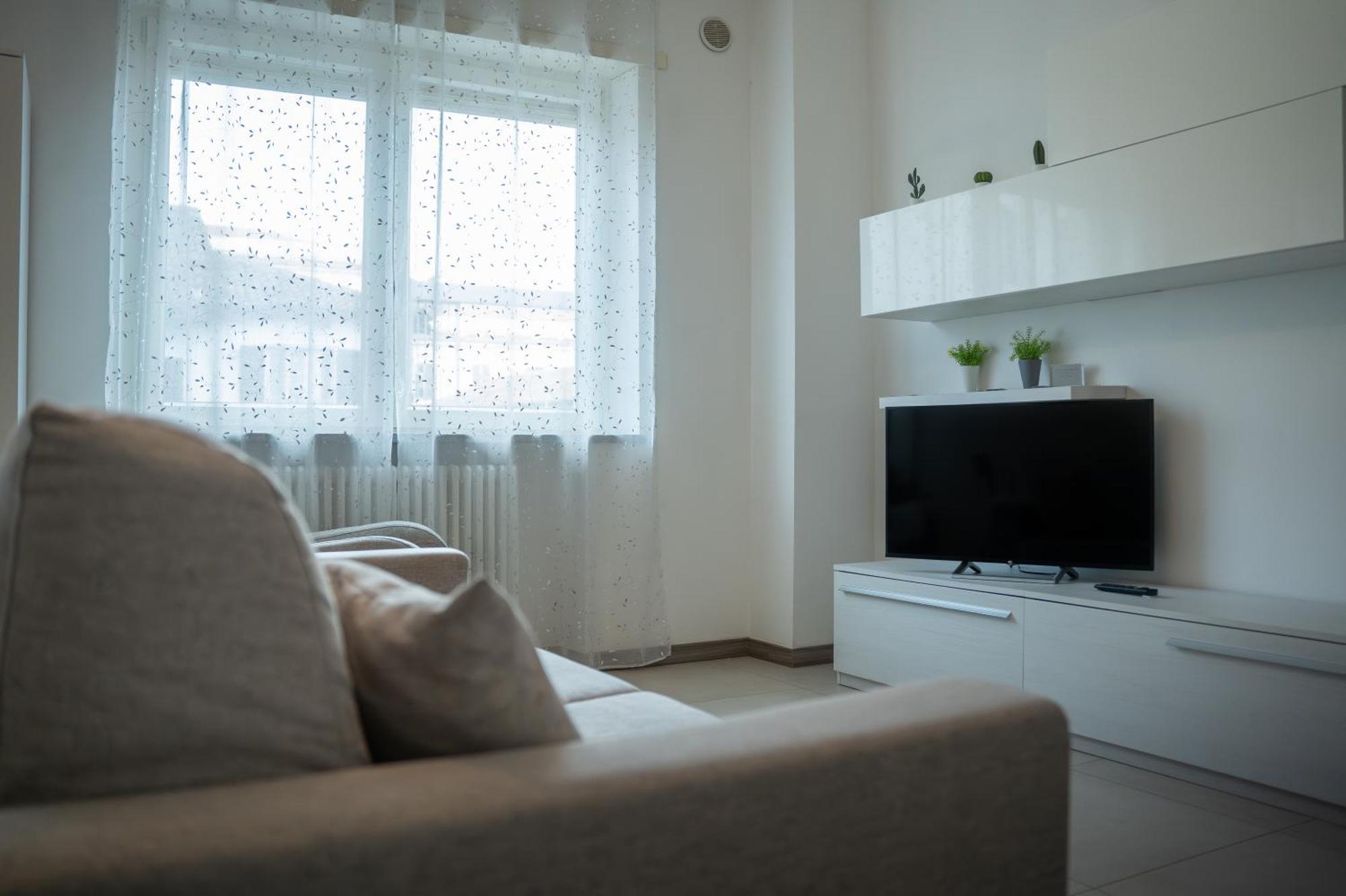 Lugaro Guest House Торино Екстериор снимка