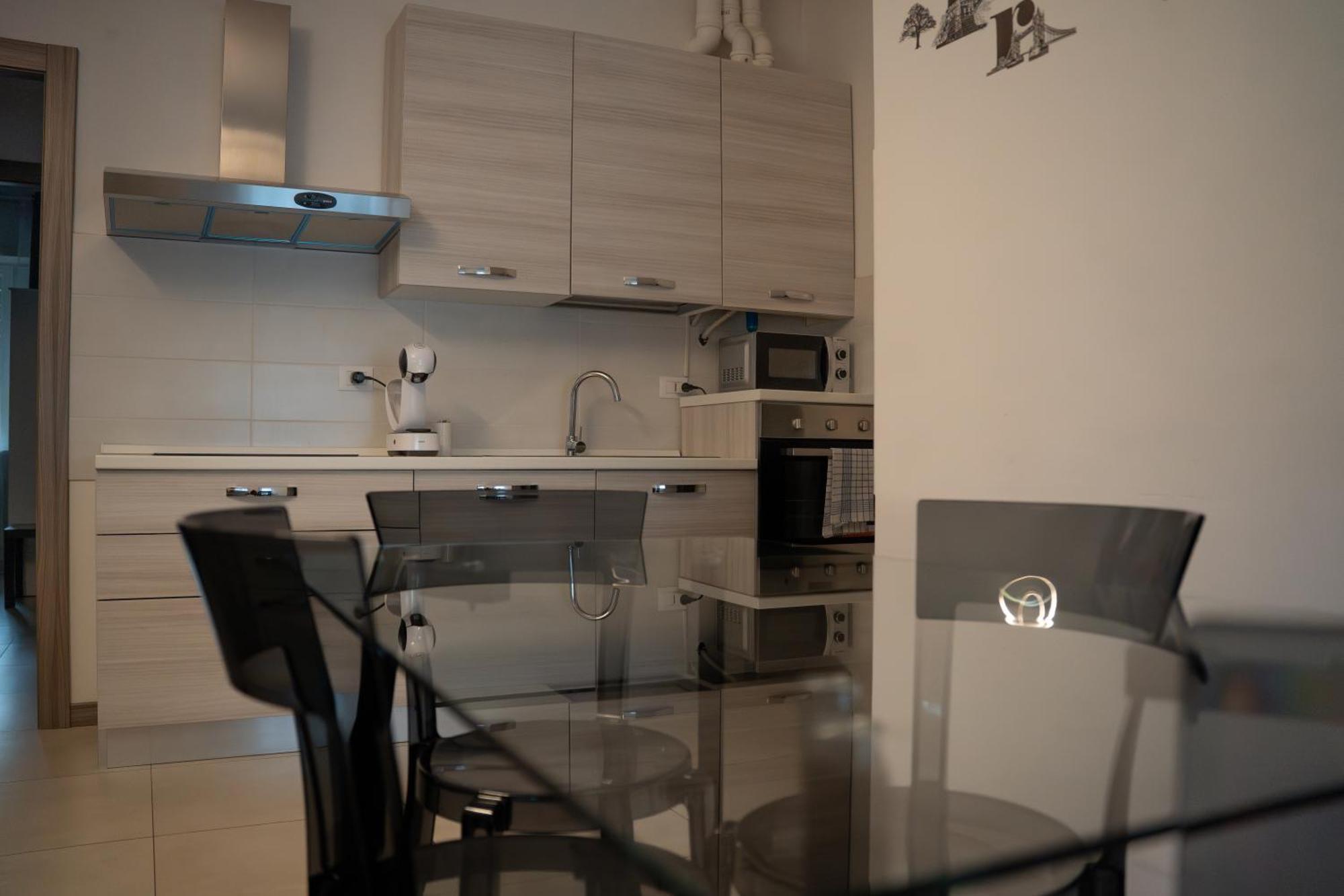 Lugaro Guest House Торино Екстериор снимка