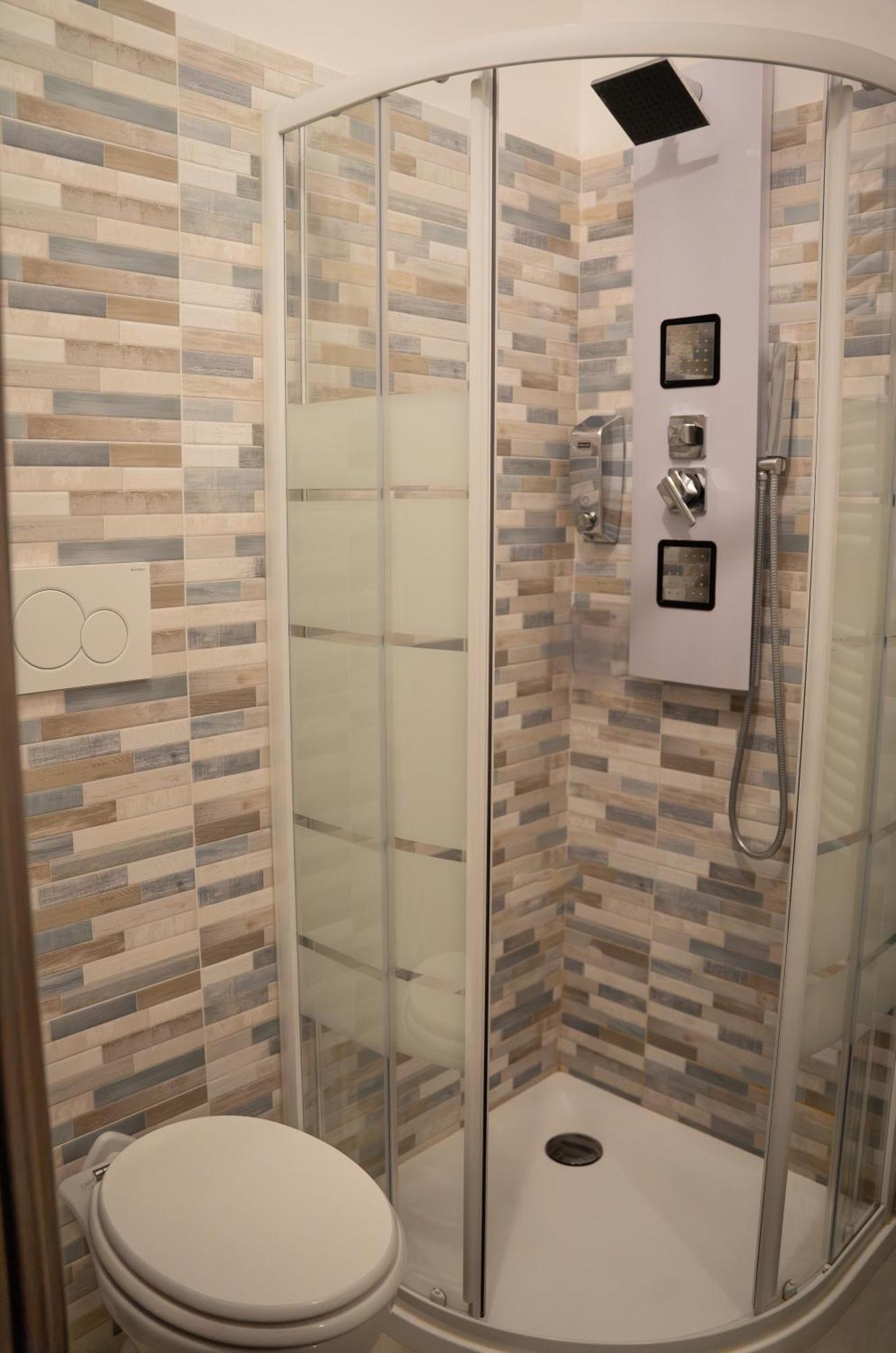 Lugaro Guest House Торино Екстериор снимка