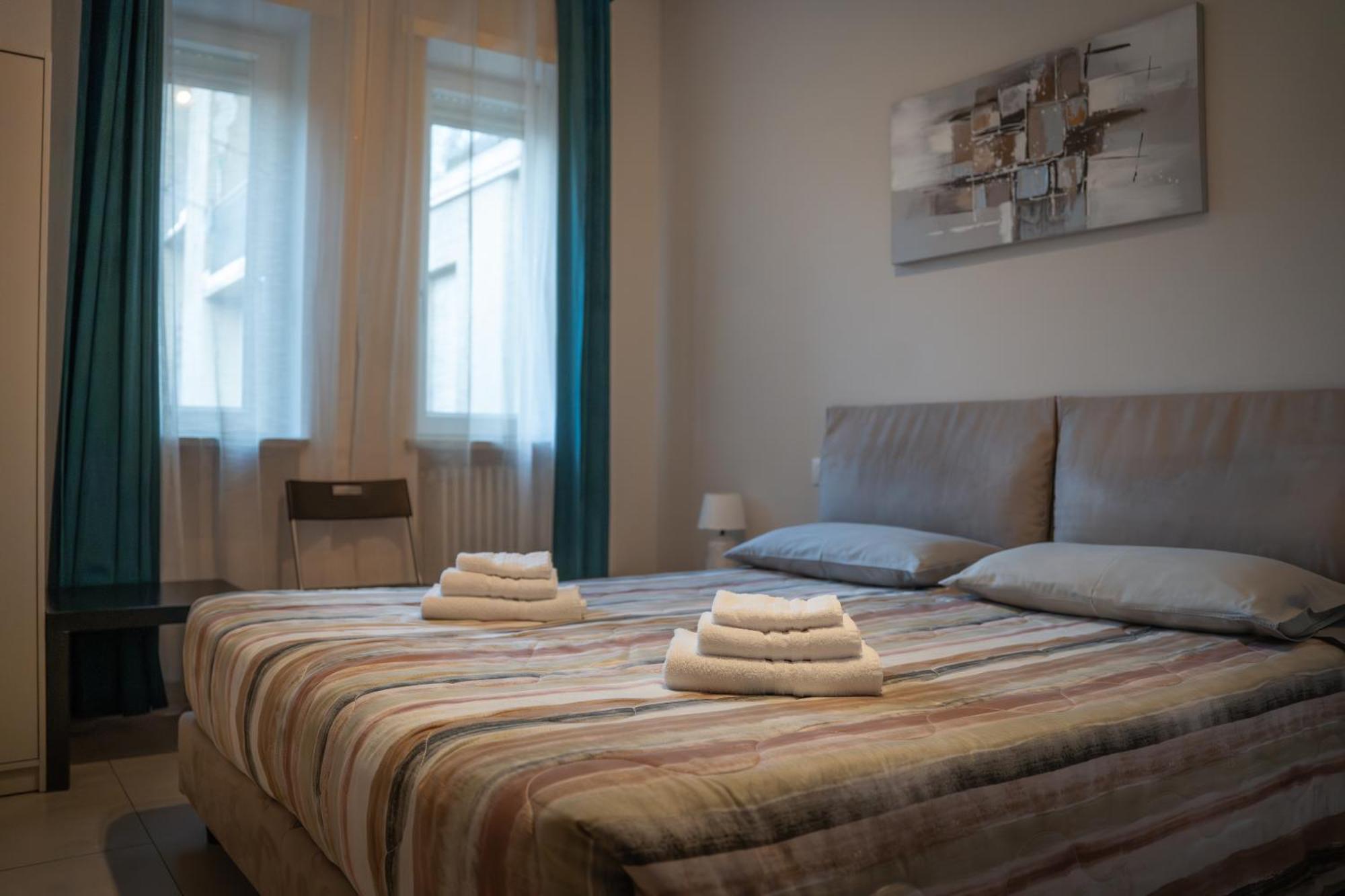 Lugaro Guest House Торино Екстериор снимка