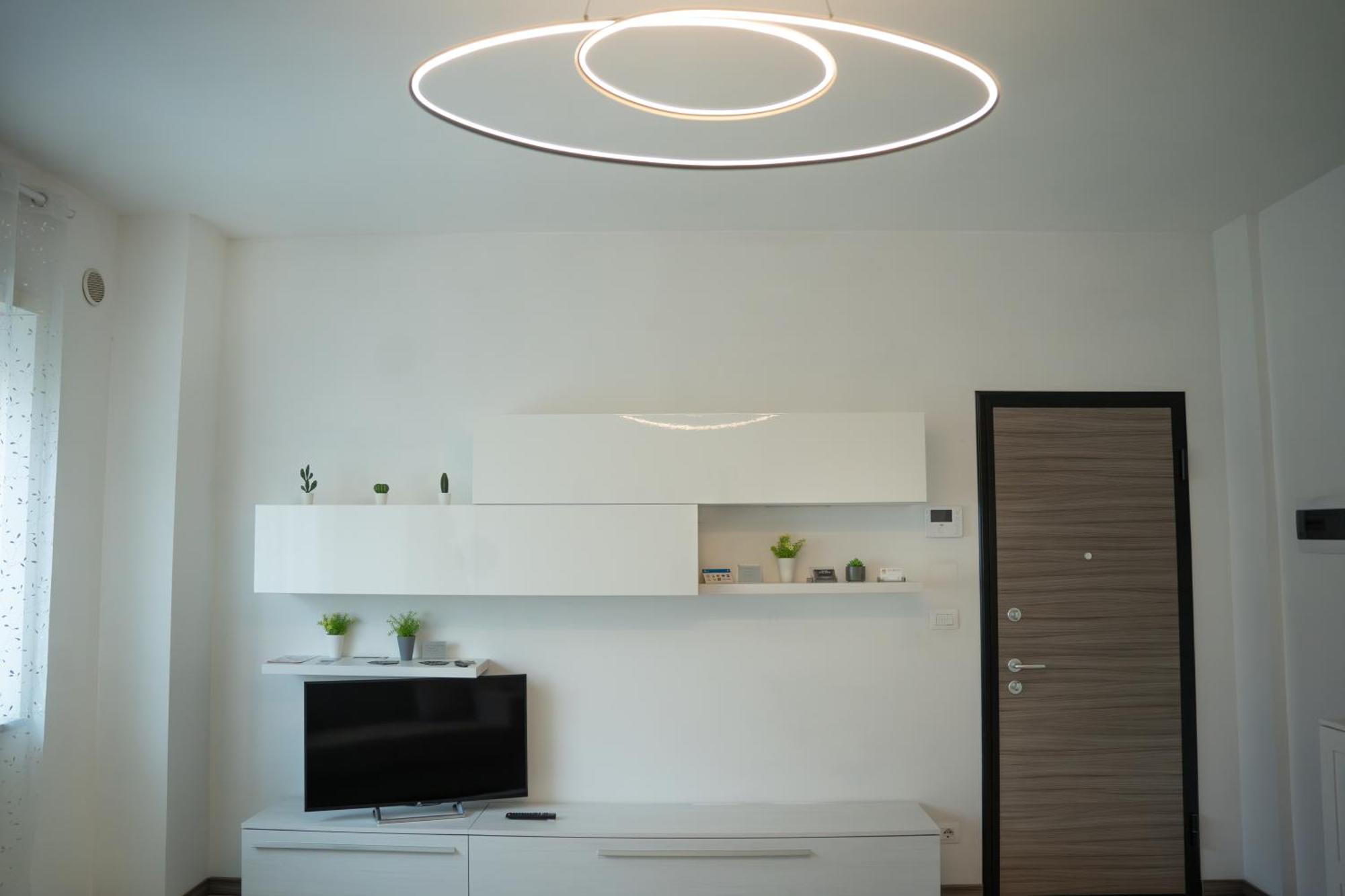 Lugaro Guest House Торино Екстериор снимка